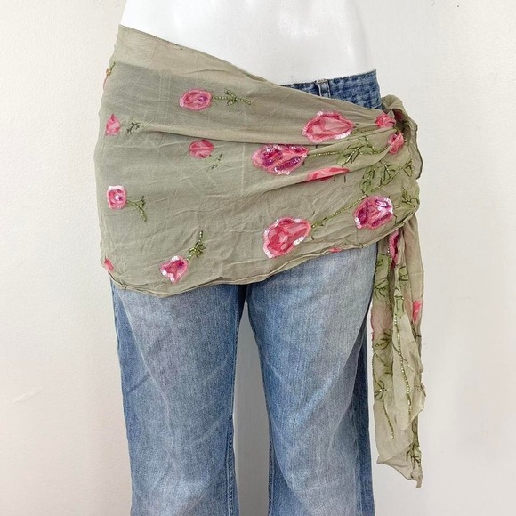 Accessories - pink sequin rose scarf